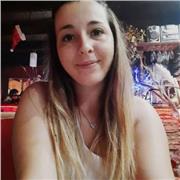 Profesora de Lengua y Literatura ofrece dar clases y analizar cada tema en particular